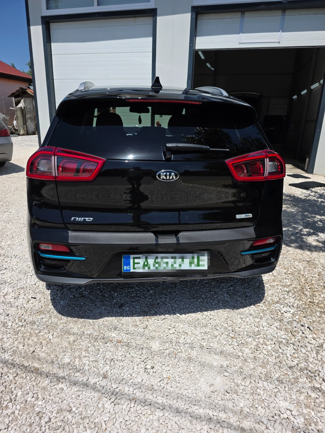 Kia Niro, снимка 11 - Автомобили и джипове - 55088754