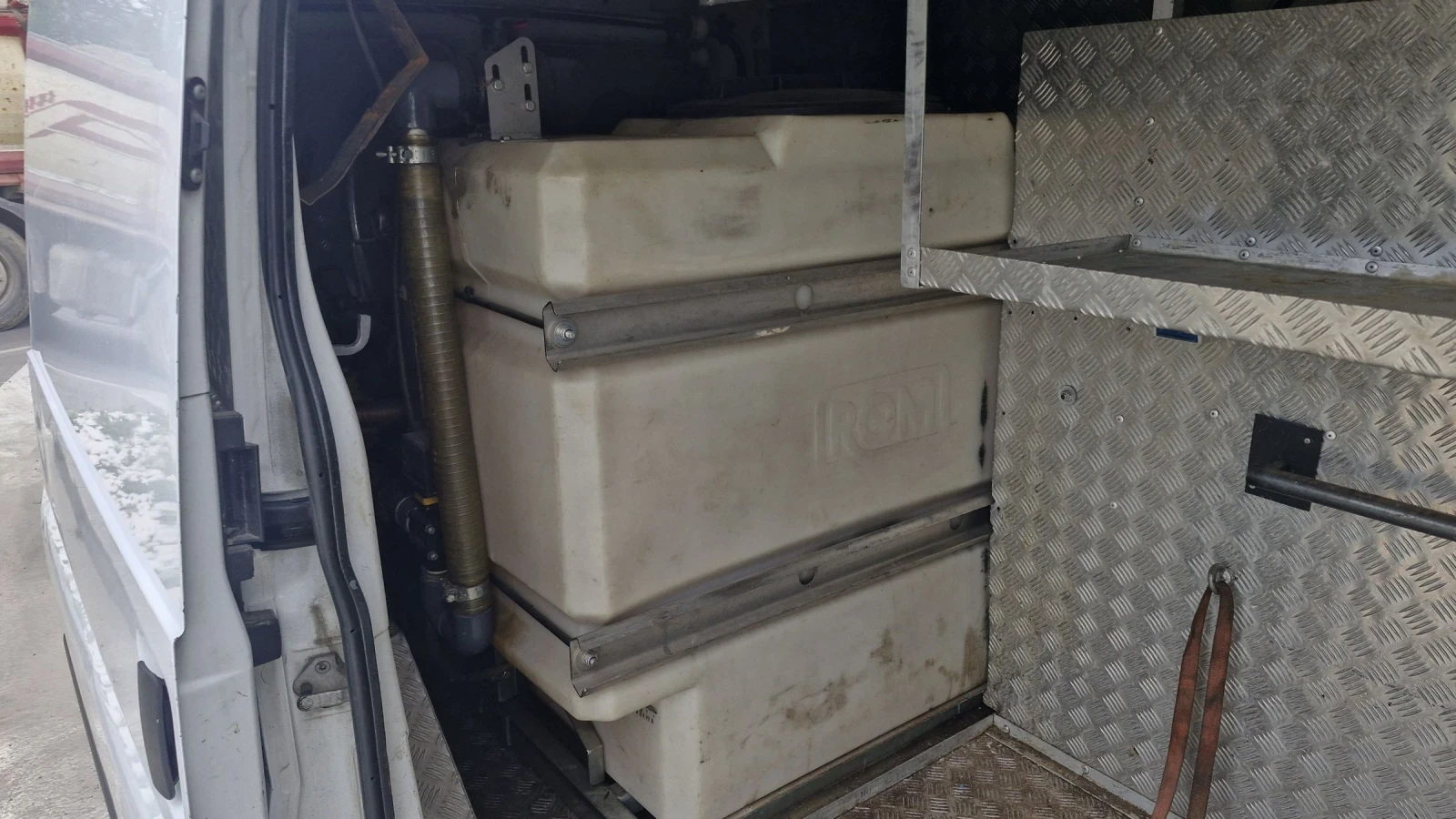 Ford Transit 2.2 За химически тоалетни - изображение 7