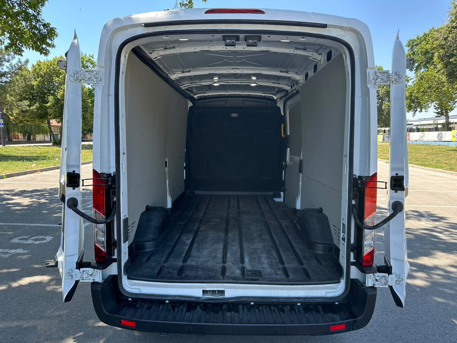 Ford Transit E350* L3* AC/DC* Гаранция* 47km* 184кс* 75kWh, снимка 7 - Бусове и автобуси - 55078495