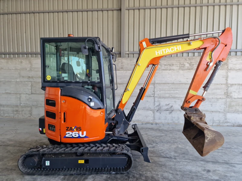 Багер Hitachi Zaxis 26U