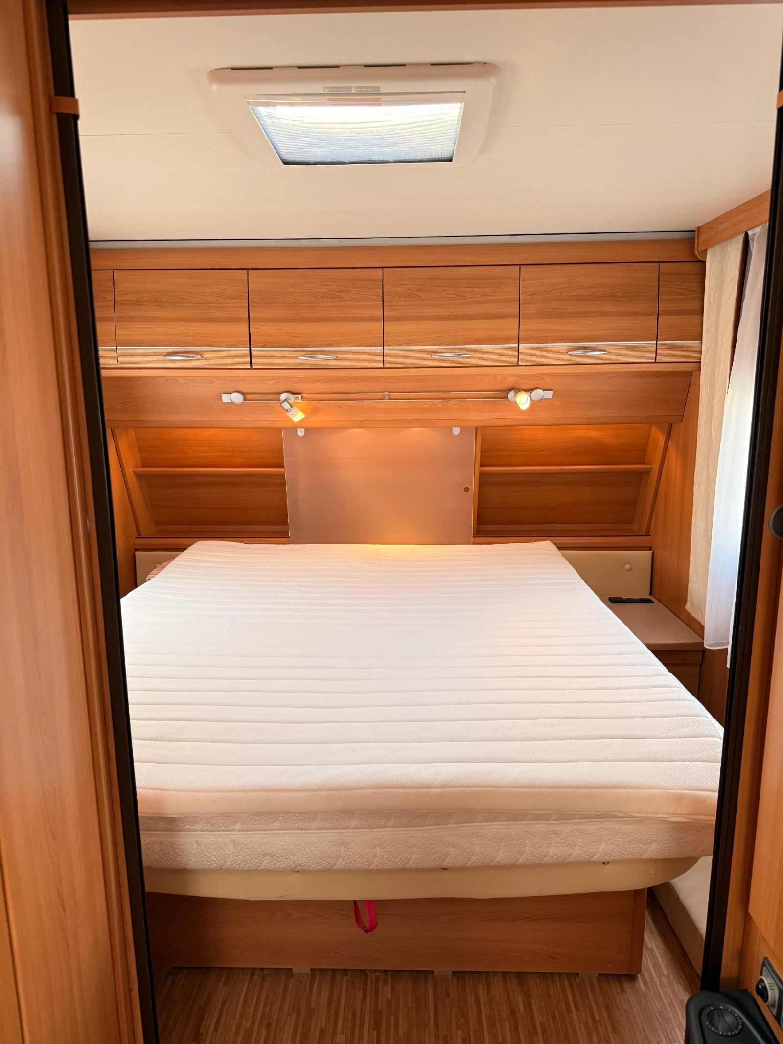 �������� Dethleffs Exclusiv Emotion 765 DB | Mobile.bg � ����������� 14