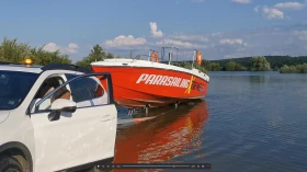 Моторна яхта Собствено производство, снимка 15