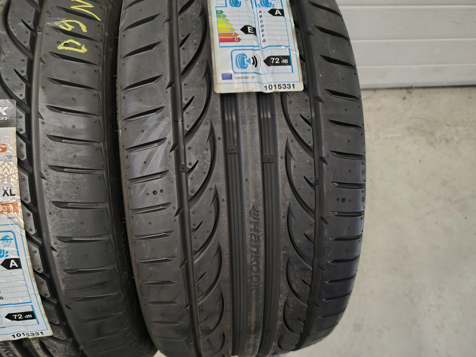 Гуми Летни 225/35R18, снимка 3 - Гуми и джанти - 53729863