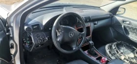 Mercedes-Benz 220 2.2, снимка 6