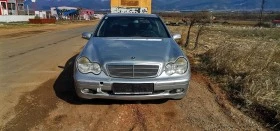 Mercedes-Benz 220 2.2, снимка 1