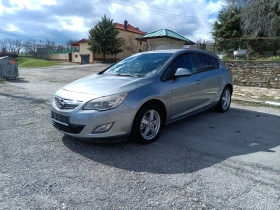 Opel Astra Бензин автомат навигация андройд, снимка 1