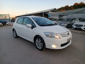 Toyota Auris 1.6i-132кс-ШВЕЙЦАРИЯ-РЪЧКА-6ск-FACELIFT, снимка 2