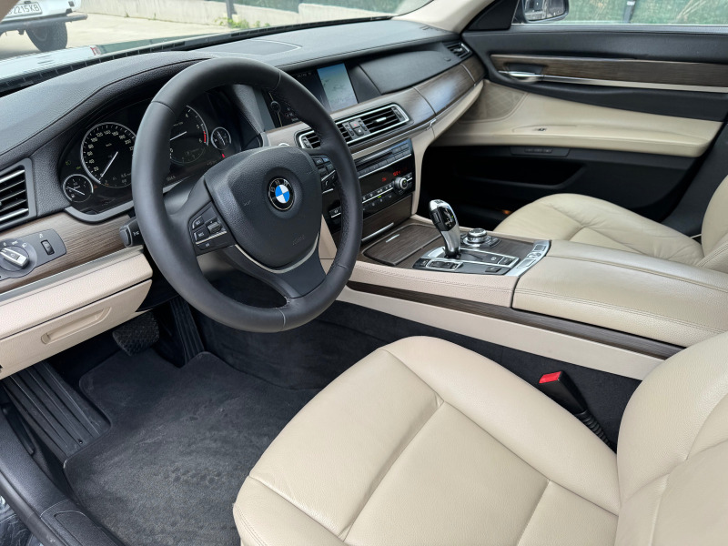 BMW 730 DINAMIC DRIVE/NAVI/ОБСЛУЖЕНА/СОБСТВЕН ЛИЗИНГ, снимка 7 - Автомобили и джипове - 45404786