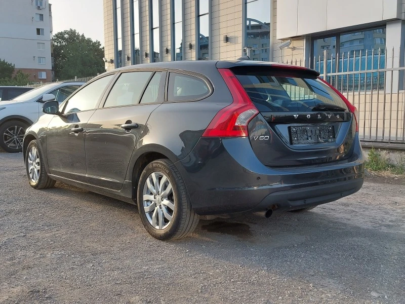 Volvo V60 2.0 D4 20v 163 коня 100% СЕРВИЗНО ОБСЛУЖЕН KINETIC, снимка 8 - Автомобили и джипове - 48008433