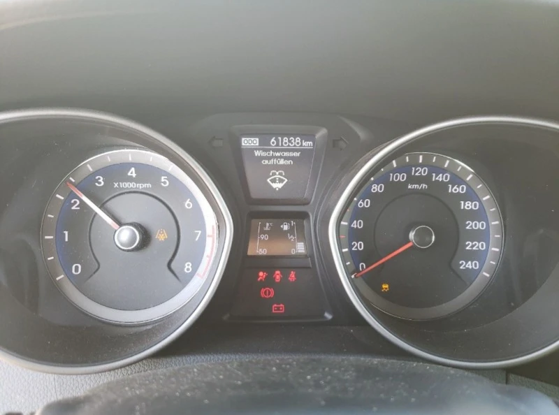 Hyundai I30 1.4i 100k.c. , снимка 4 - Автомобили и джипове - 47023618