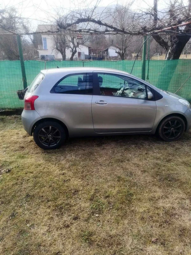 Toyota Yaris, снимка 4 - Автомобили и джипове - 49217105