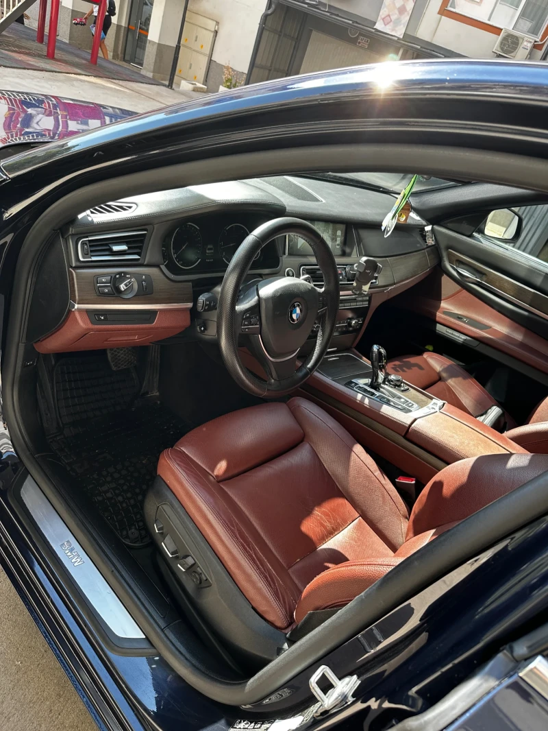 BMW 740, снимка 10 - Автомобили и джипове - 52456201