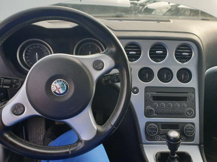 Alfa Romeo 159 sportwagon 1.9 JTDM, снимка 12 - Автомобили и джипове - 27127802