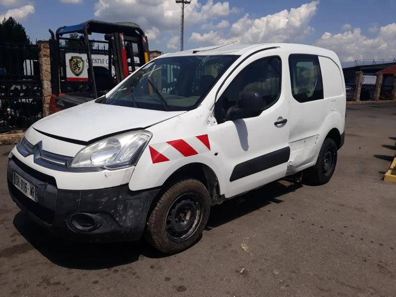 Citroen Berlingo TOVARNO, снимка 9 - Автомобили и джипове - 36921899