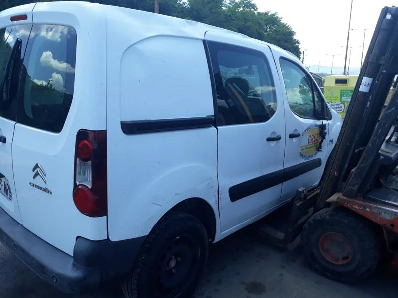 Citroen Berlingo TOVARNO, снимка 10 - Автомобили и джипове - 36921899