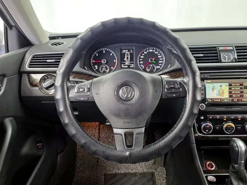 VW Passat  2.0 Tdi B7, снимка 13 - Автомобили и джипове - 55038328