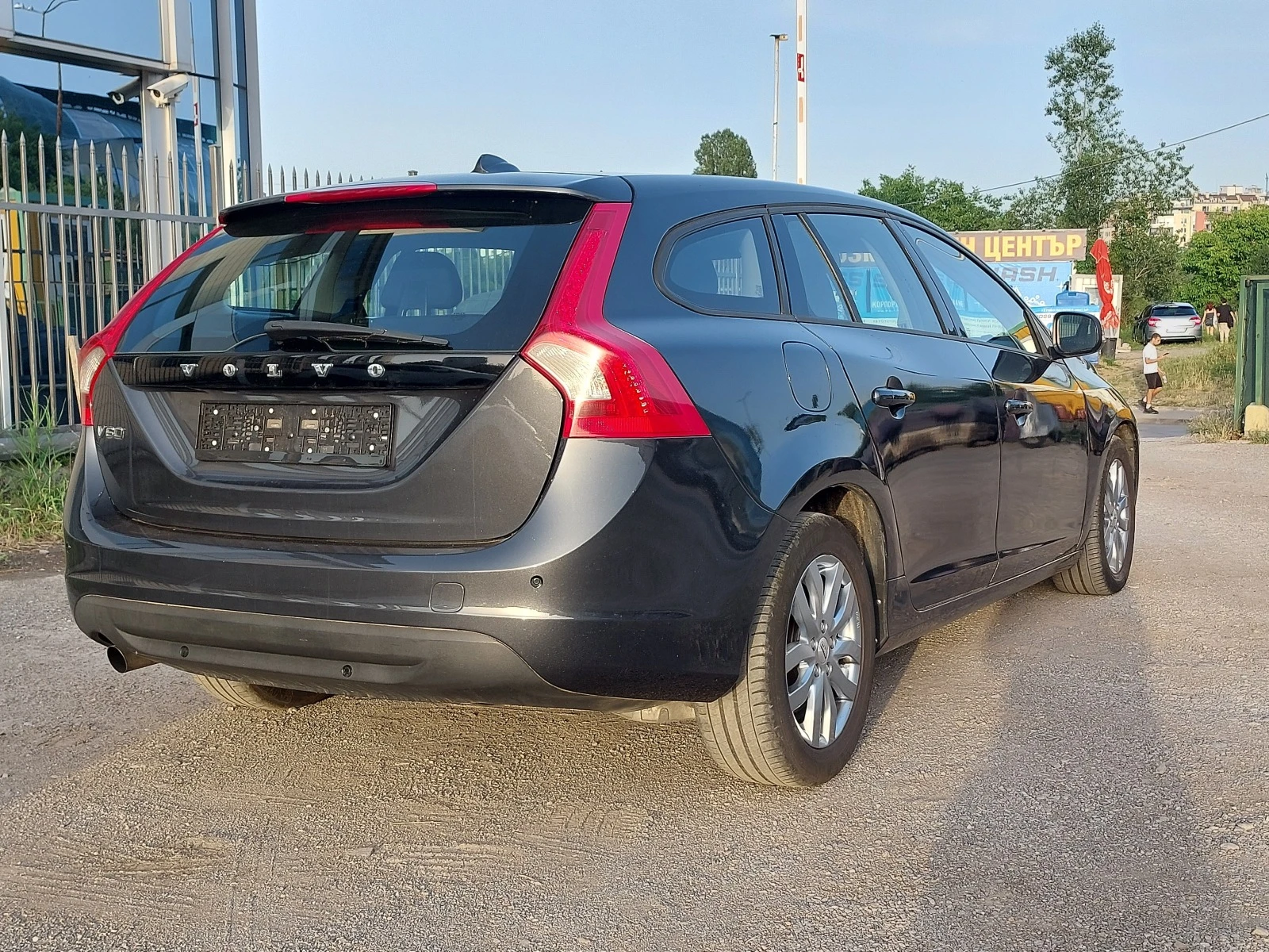 Volvo V60 2.0 D4 20v 163 коня 100% СЕРВИЗНО ОБСЛУЖЕН KINETIC - изображение 9