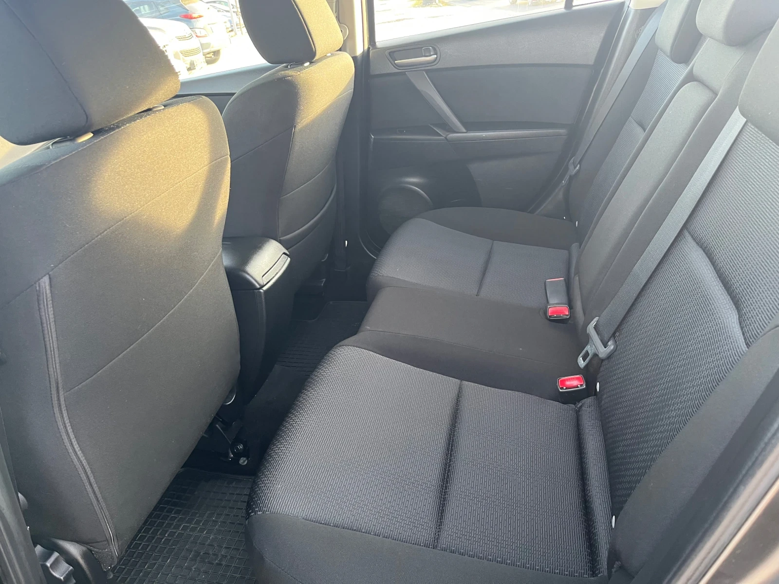 Mazda 3 1.6i-96705km | Mobile.bg � ����������� 11