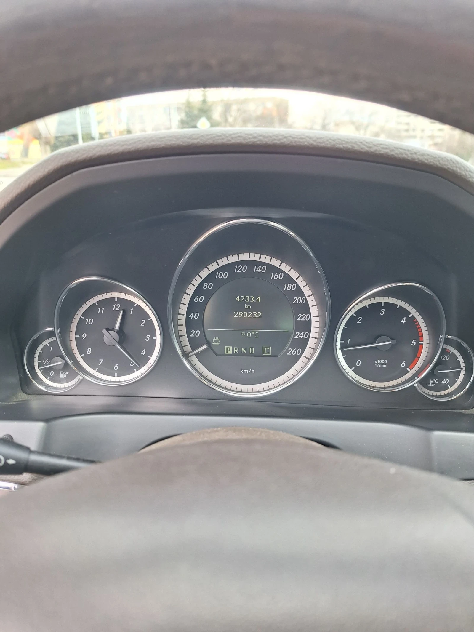 Mercedes-Benz E 350 C207 - изображение 10