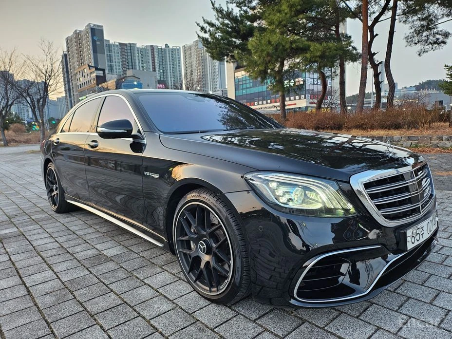 Mercedes-Benz S 63 AMG BURMESTER* FACE PACK* DISTRONIC* HEAD UP* 360 CAM*, снимка 3 - Автомобили и джипове - 53974625
