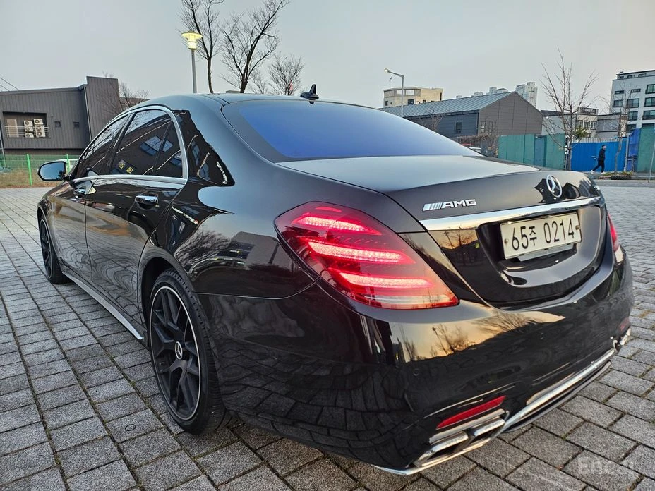 Mercedes-Benz S 63 AMG BURMESTER* FACE PACK* DISTRONIC* HEAD UP* 360 CAM*, снимка 7 - Автомобили и джипове - 53974625