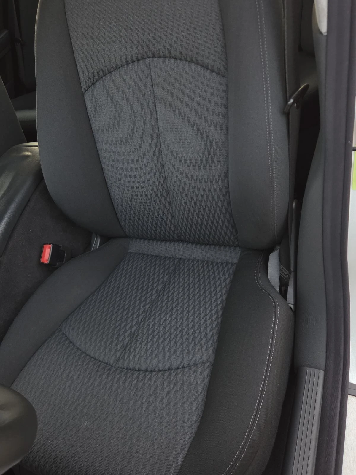 Mercedes-Benz E 220 CDI/AUTOMATIC/ELEGANCE, снимка 9 - Автомобили и джипове - 54009763