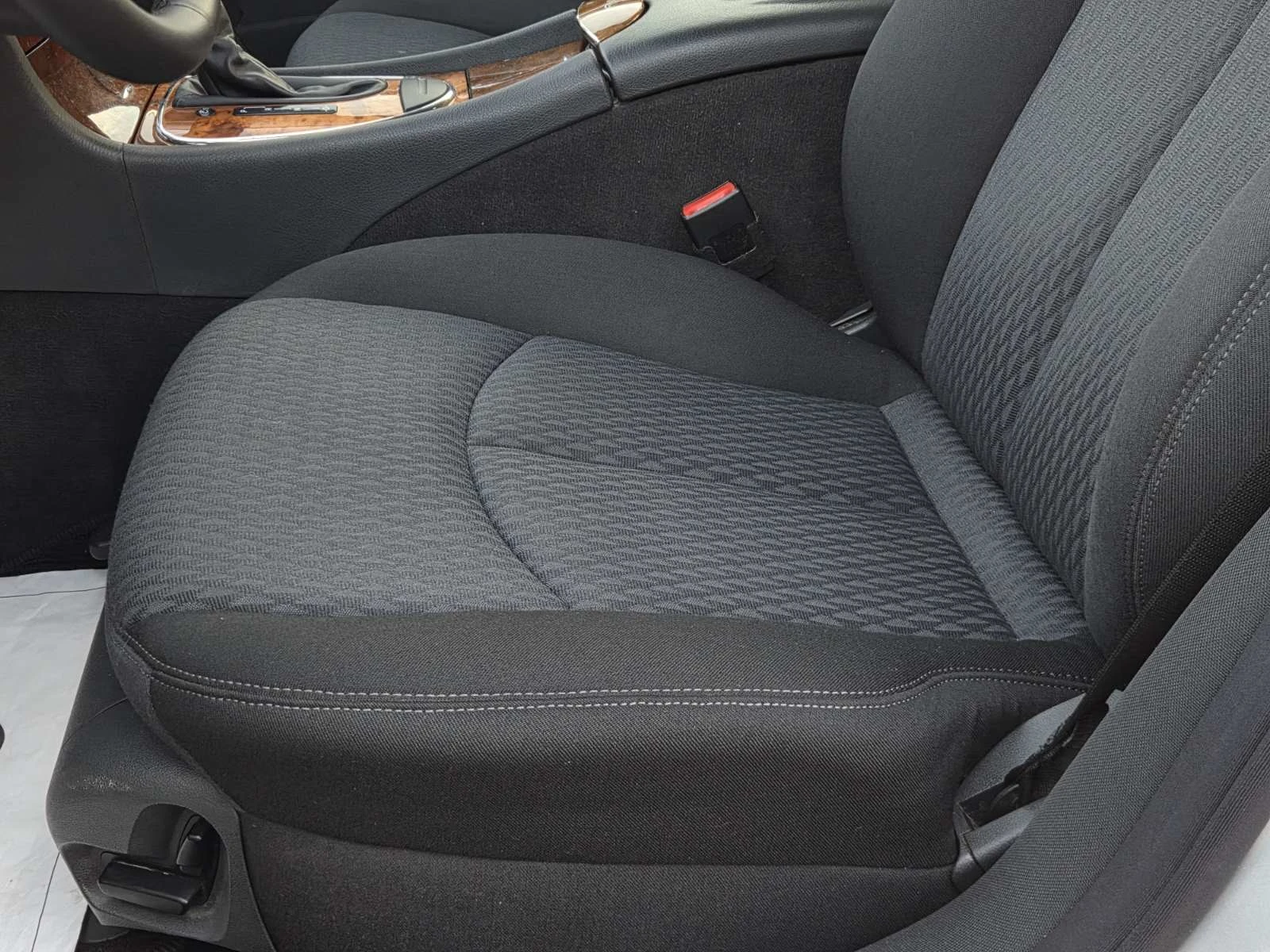 Mercedes-Benz E 220 CDI/AUTOMATIC/ELEGANCE, снимка 8 - Автомобили и джипове - 54009763