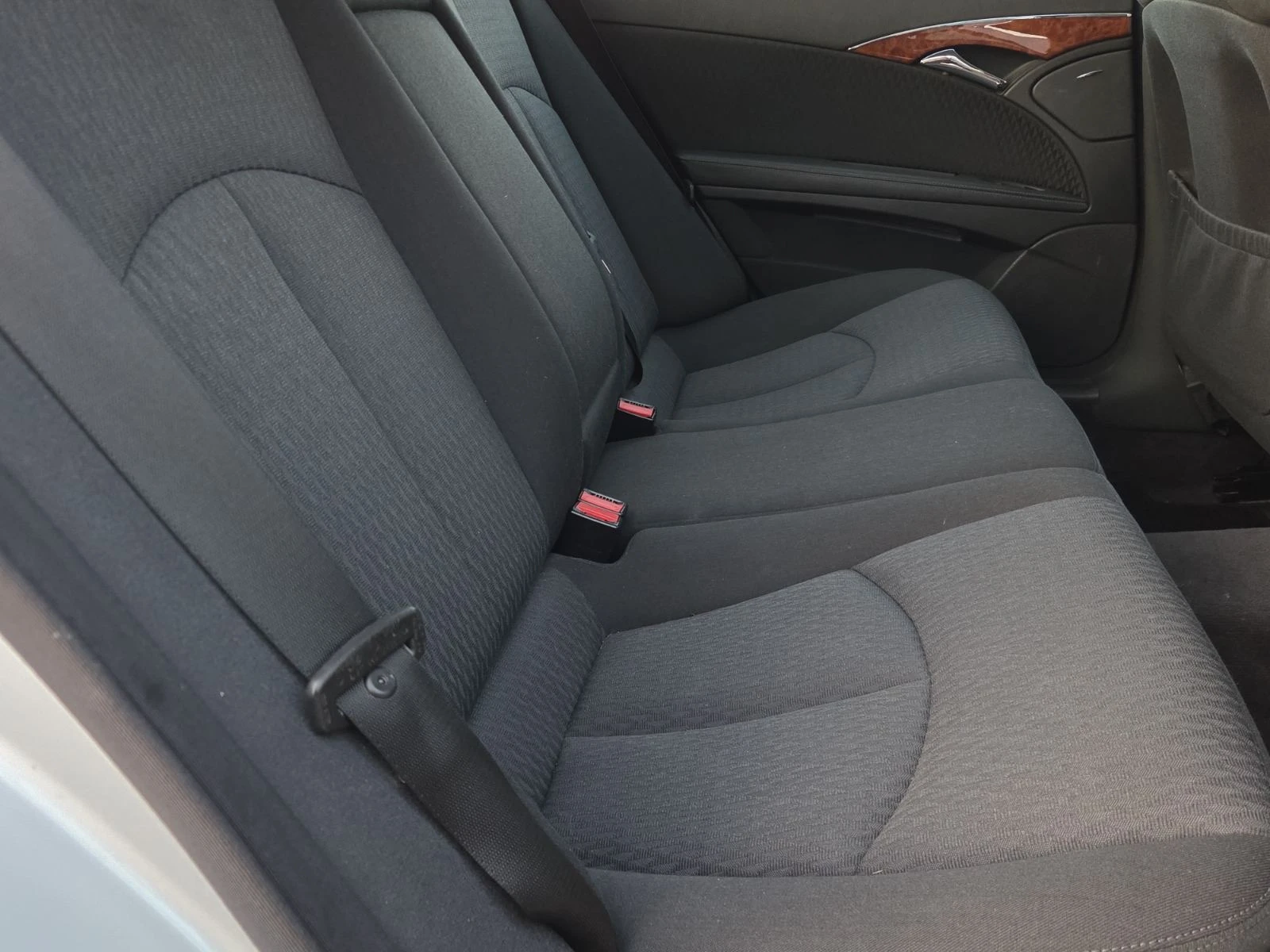 Mercedes-Benz E 220 CDI/AUTOMATIC/ELEGANCE, снимка 10 - Автомобили и джипове - 54009763