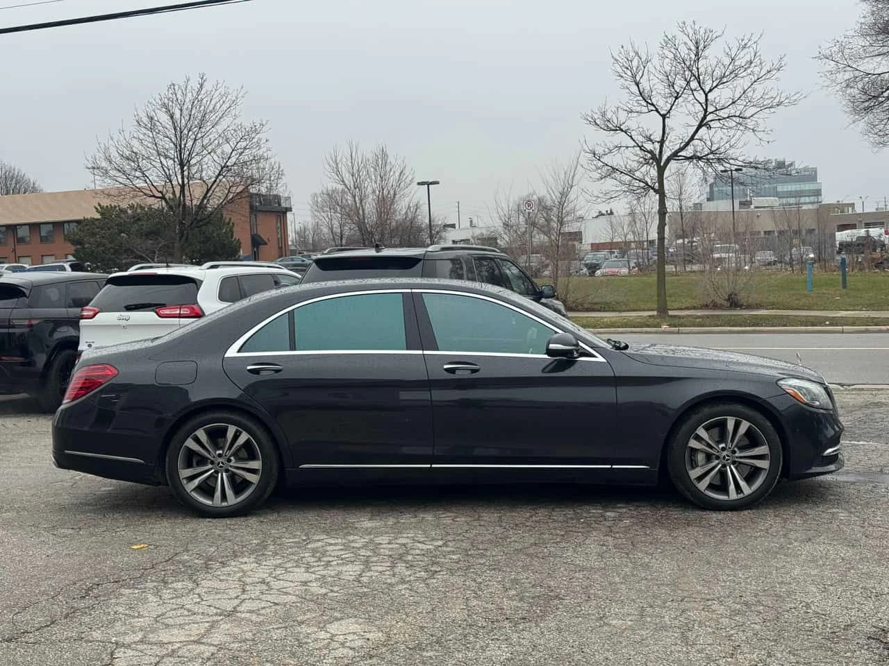 Mercedes-Benz S 560 BURMESTER/ПАНОРАМА/ОБДУХВАНЕ/360 CAM, снимка 4 - Автомобили и джипове - 54077351