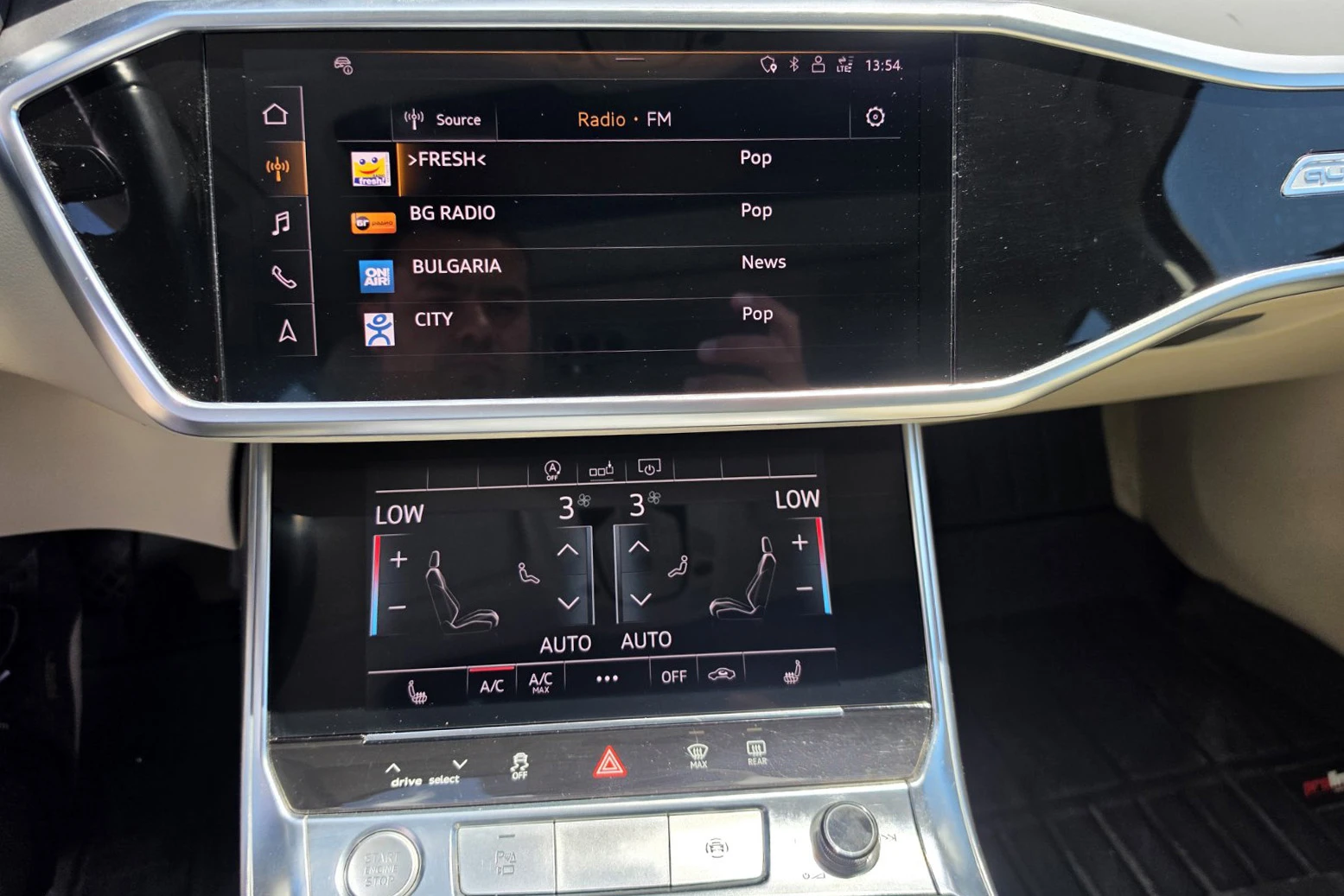 Audi A6 AVANT 3.0 55 TDI Mild Hibrid PANORAMA B&O, снимка 8 - Автомобили и джипове - 54778236