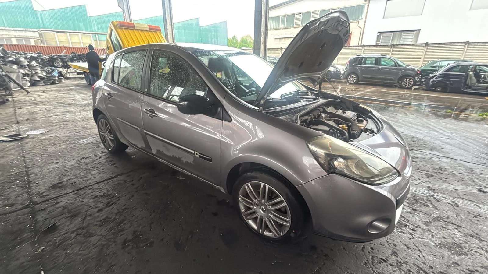 Renault Clio 1.5dci, снимка 2 - Автомобили и джипове - 54965727