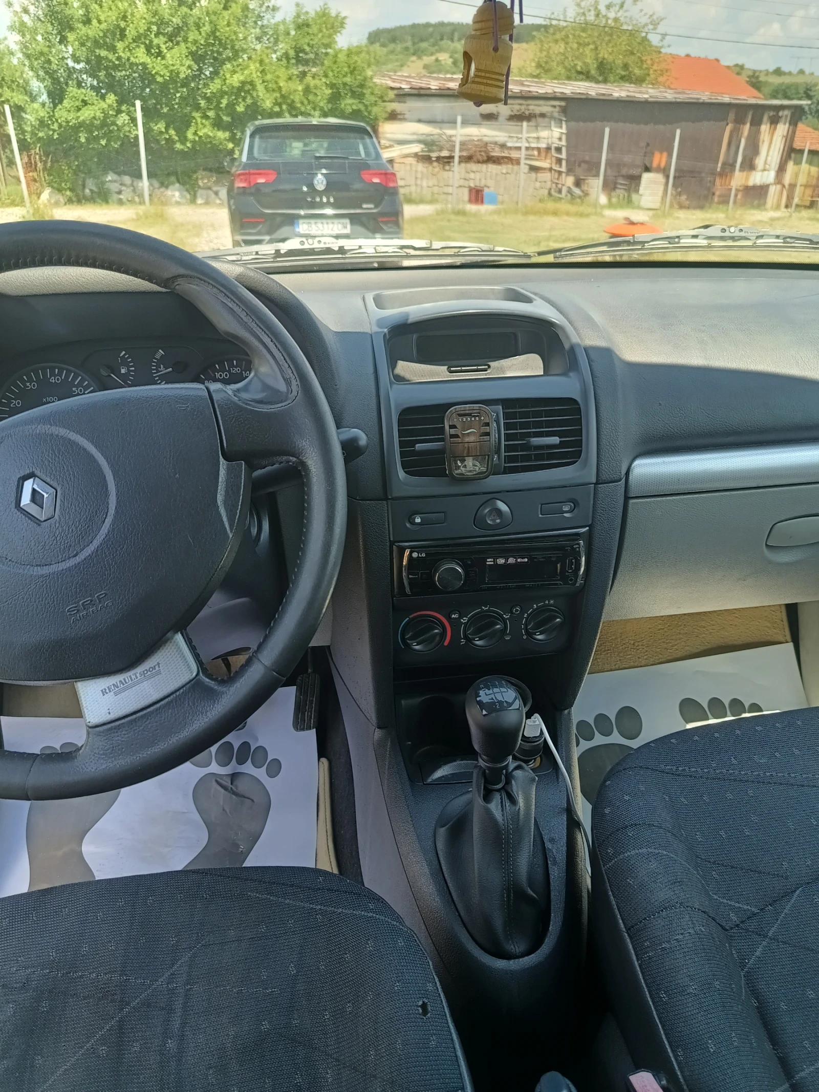 Renault Clio 2, снимка 10 - Автомобили и джипове - 55042874