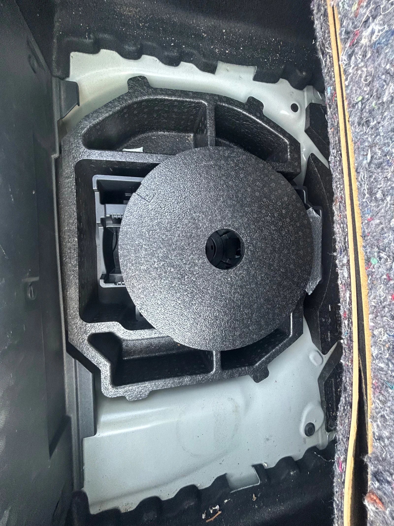 Peugeot 208 1.5 Blue Hdi, снимка 16 - Автомобили и джипове - 55352656
