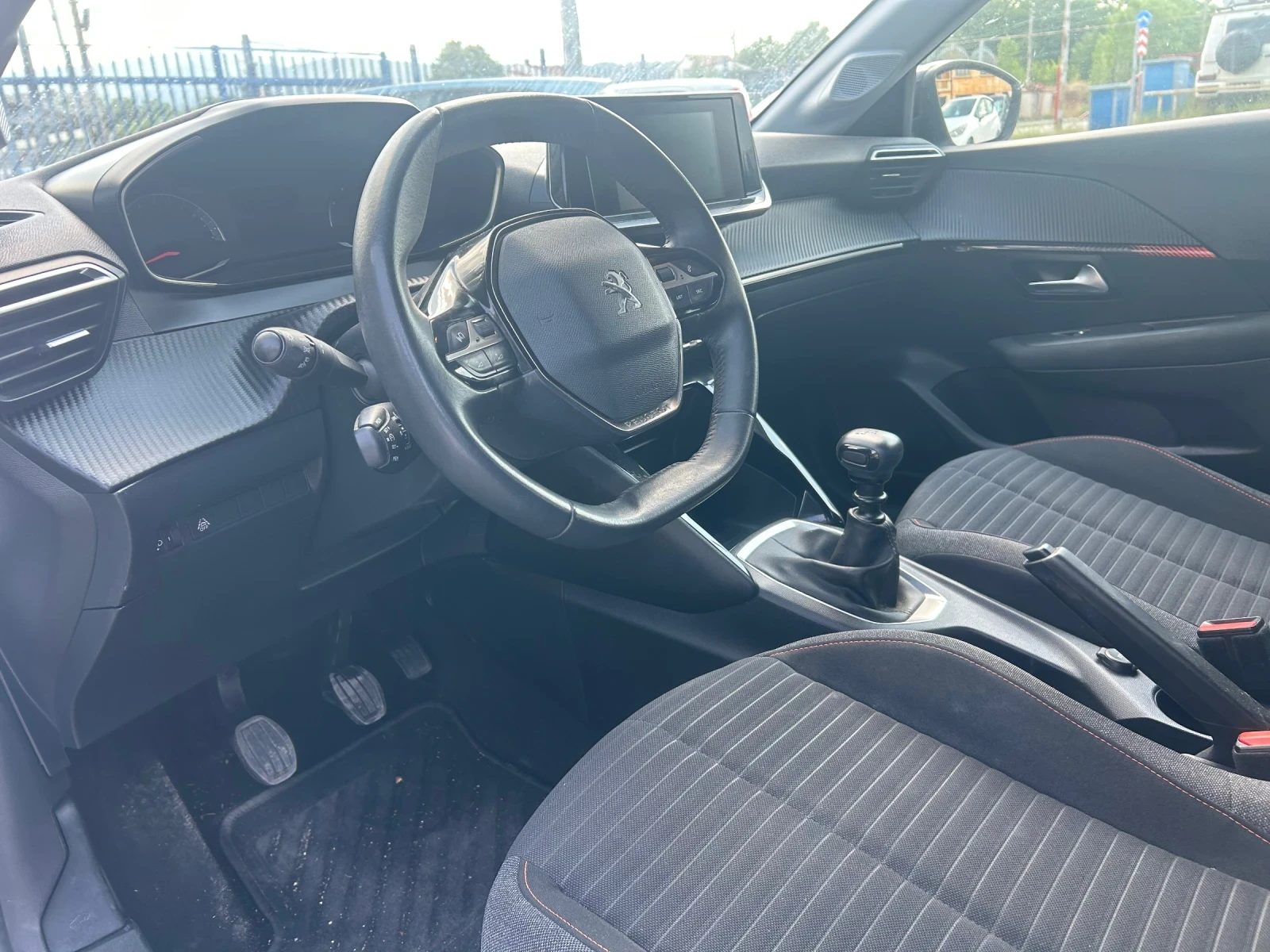 Peugeot 208 1.5 Blue Hdi, снимка 9 - Автомобили и джипове - 55352656
