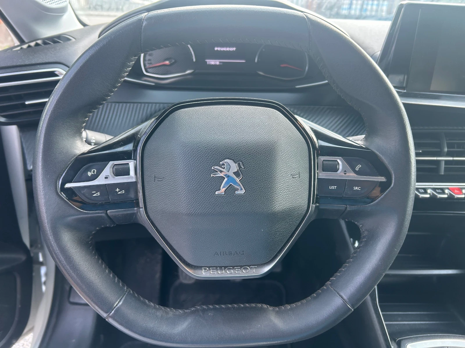 Peugeot 208 1.5 Blue Hdi, снимка 11 - Автомобили и джипове - 55352656
