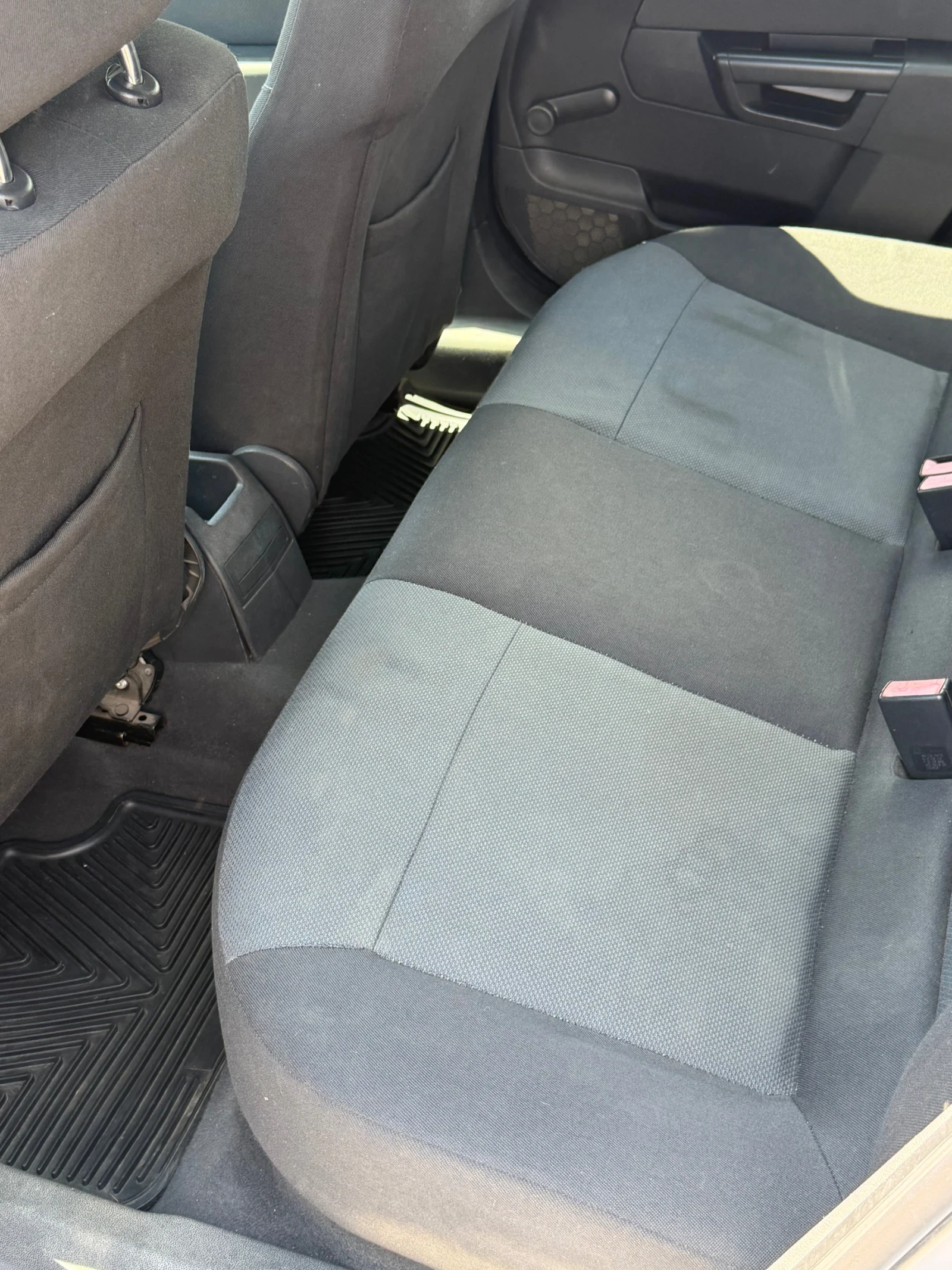 Opel Astra 1, 7 CDTI KLiMA, снимка 9 - Автомобили и джипове - 55393283