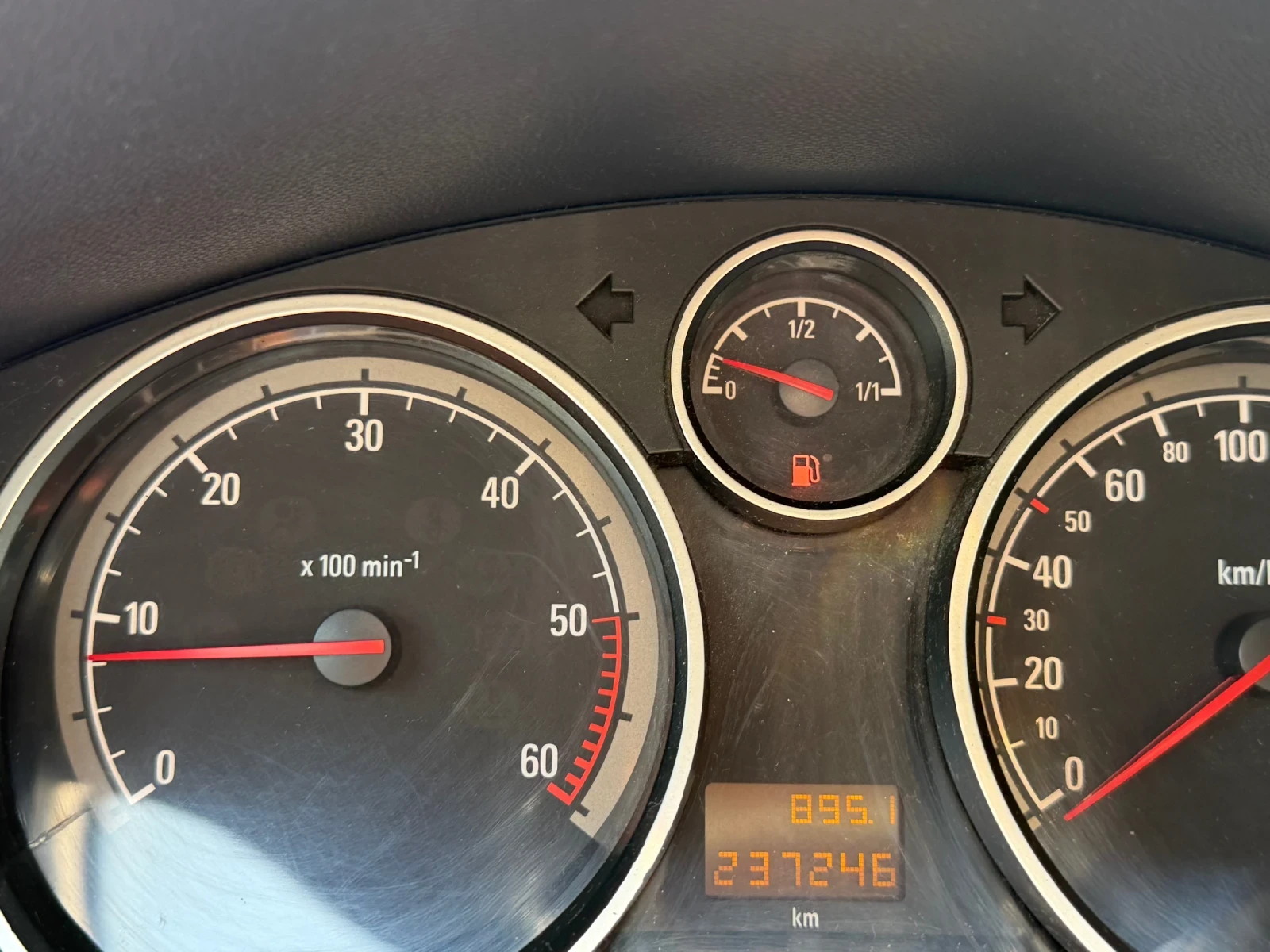 Opel Astra 1, 7 CDTI KLiMA, снимка 10 - Автомобили и джипове - 55393283