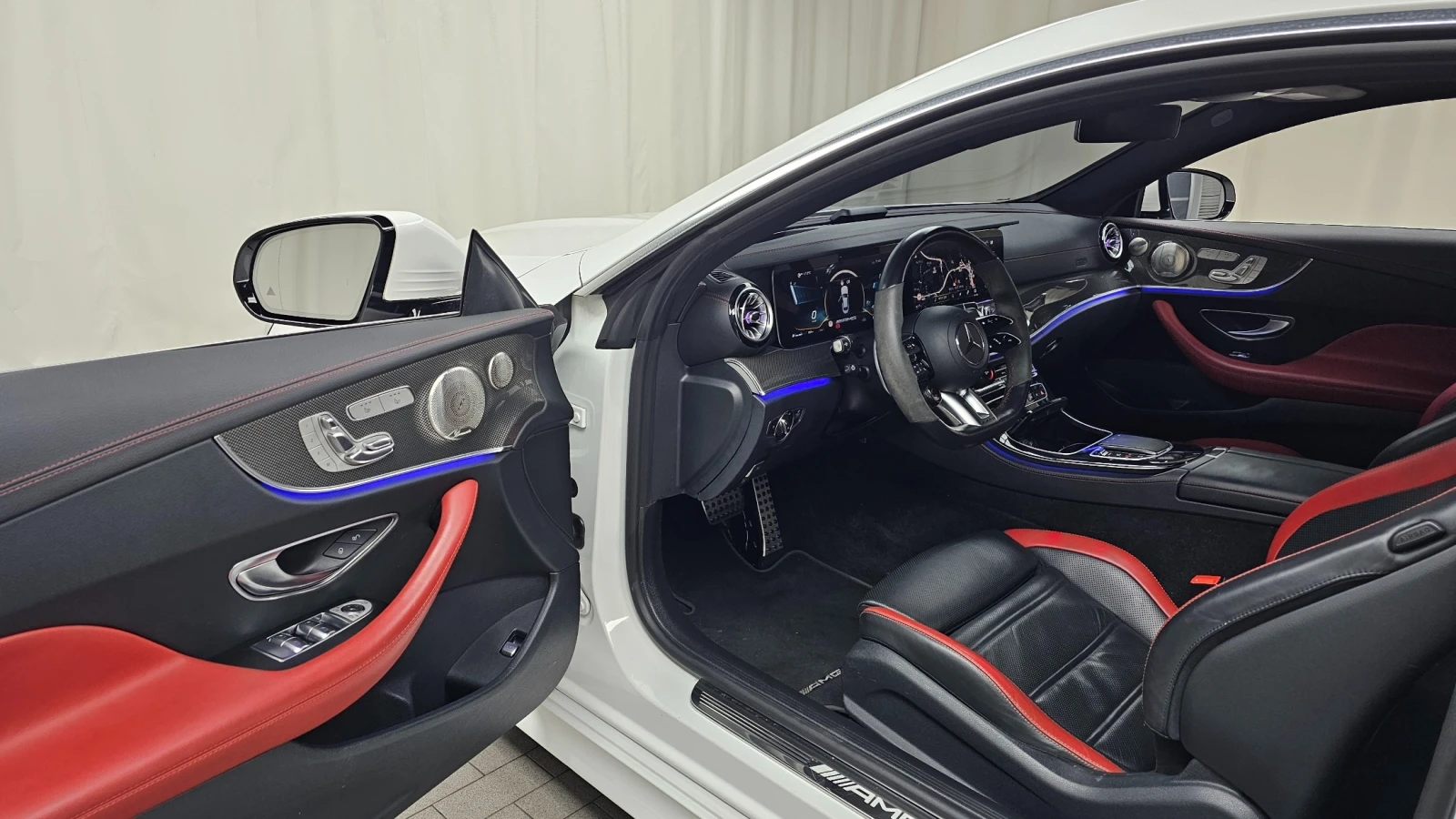 Mercedes-Benz E 53 AMG 4MATIC+ Coupe, снимка 8 - Автомобили и джипове - 55409538