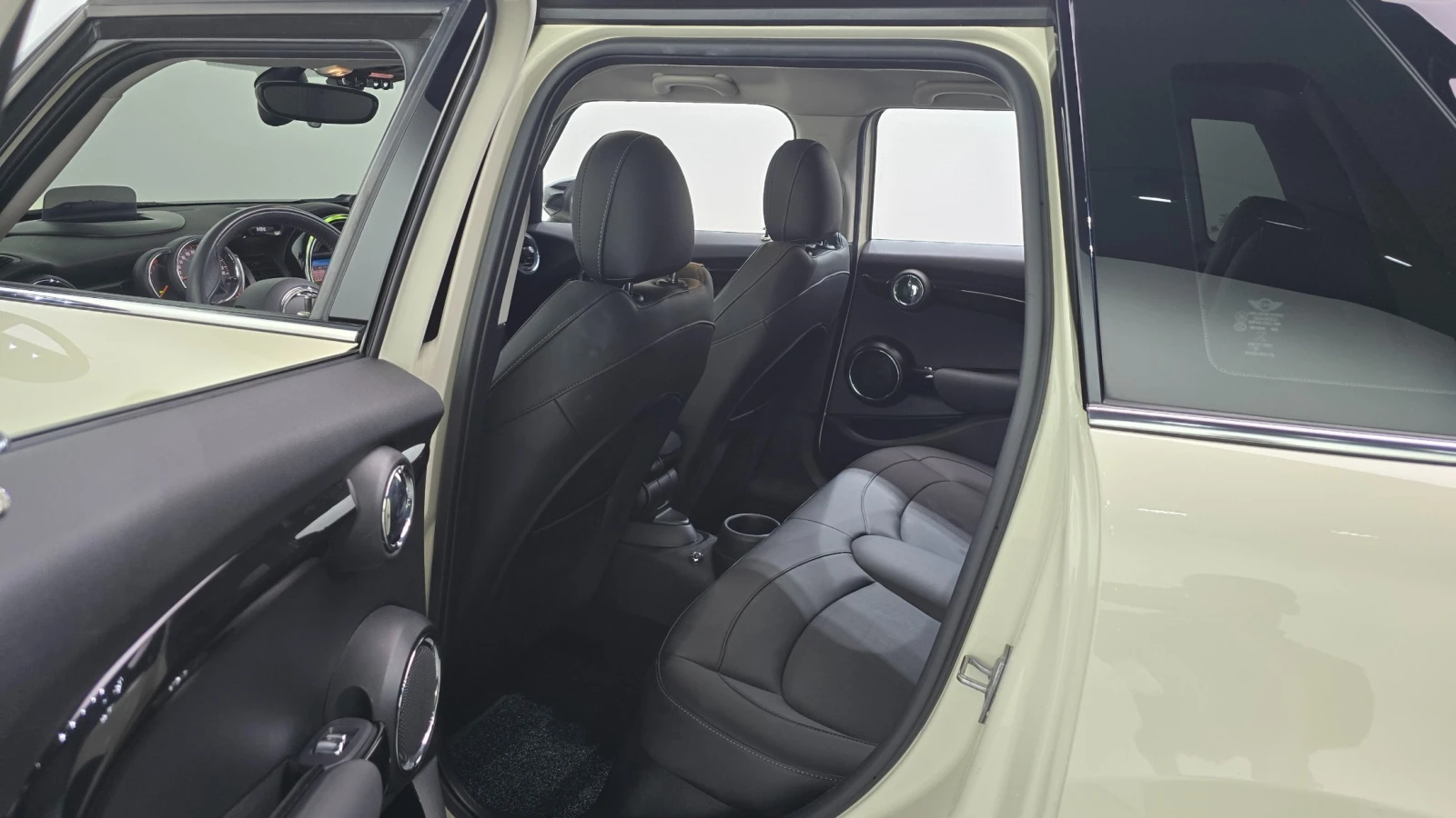 Mini Cooper s 2.0 Turbo, снимка 10 - Автомобили и джипове - 55431337