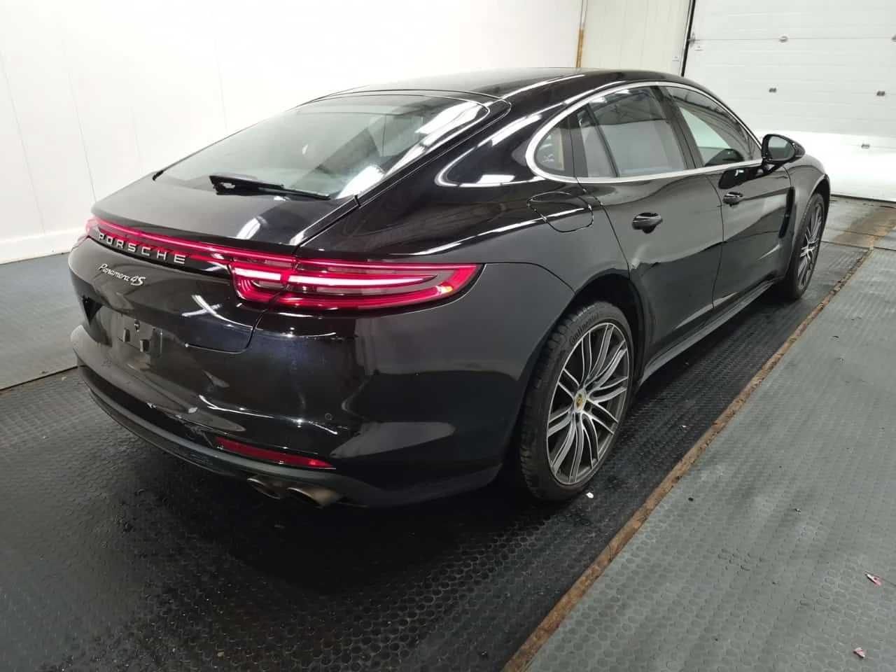 Porsche Panamera  BLACK 4S / ОБДУХВАНЕ / 2 КЛЮЧА / , снимка 3 - Автомобили и джипове - 55462164
