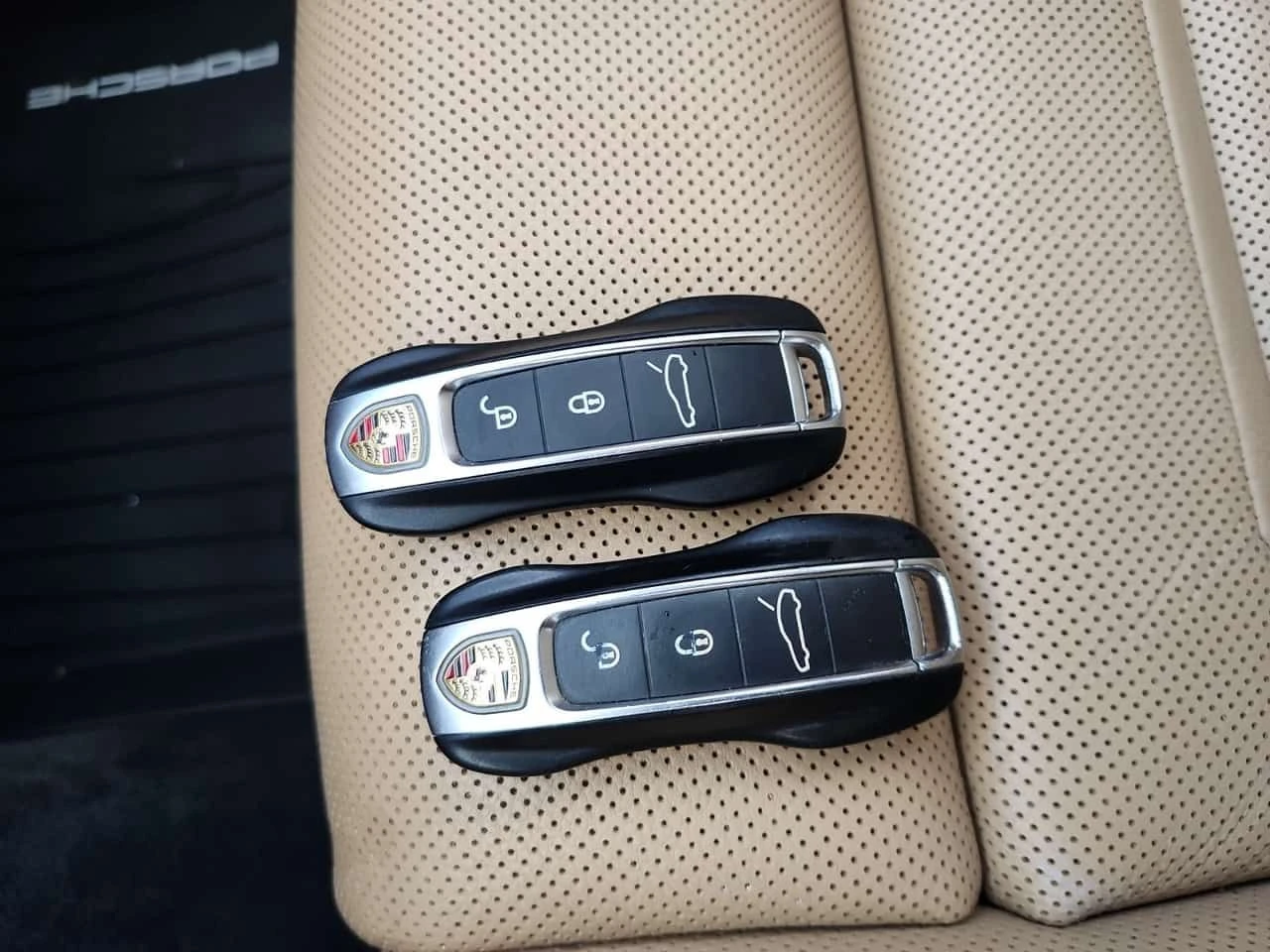 Porsche Panamera  BLACK 4S / ОБДУХВАНЕ / 2 КЛЮЧА / , снимка 10 - Автомобили и джипове - 55462164