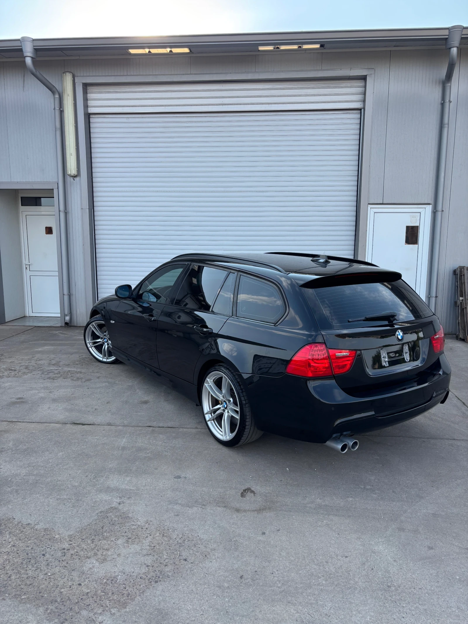 BMW 325 D * M57* * CIC* * KEYLESS* * FACELIFT* , снимка 3 - Автомобили и джипове - 55658232