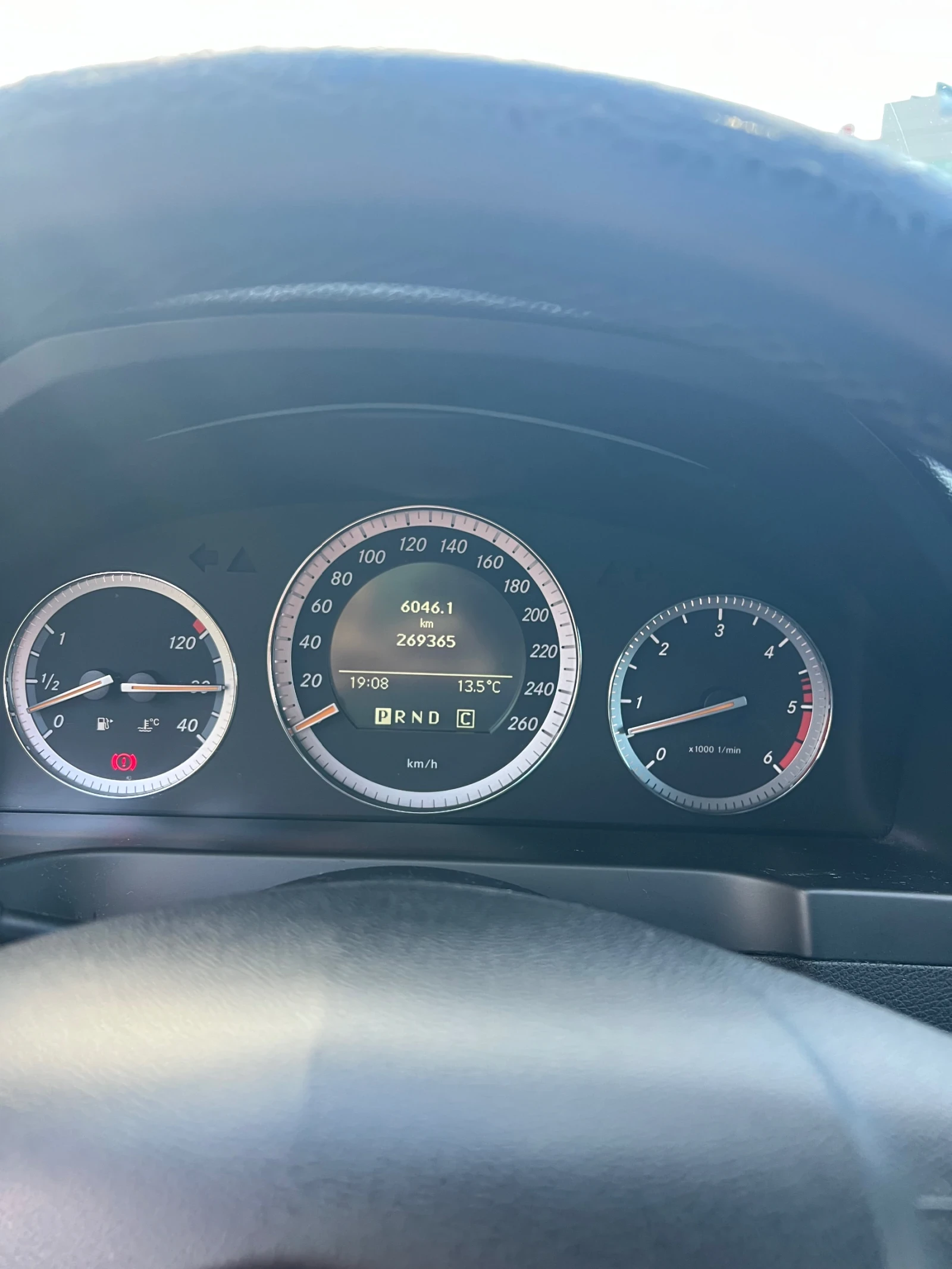 Mercedes-Benz C 320, снимка 8 - Автомобили и джипове - 56047941