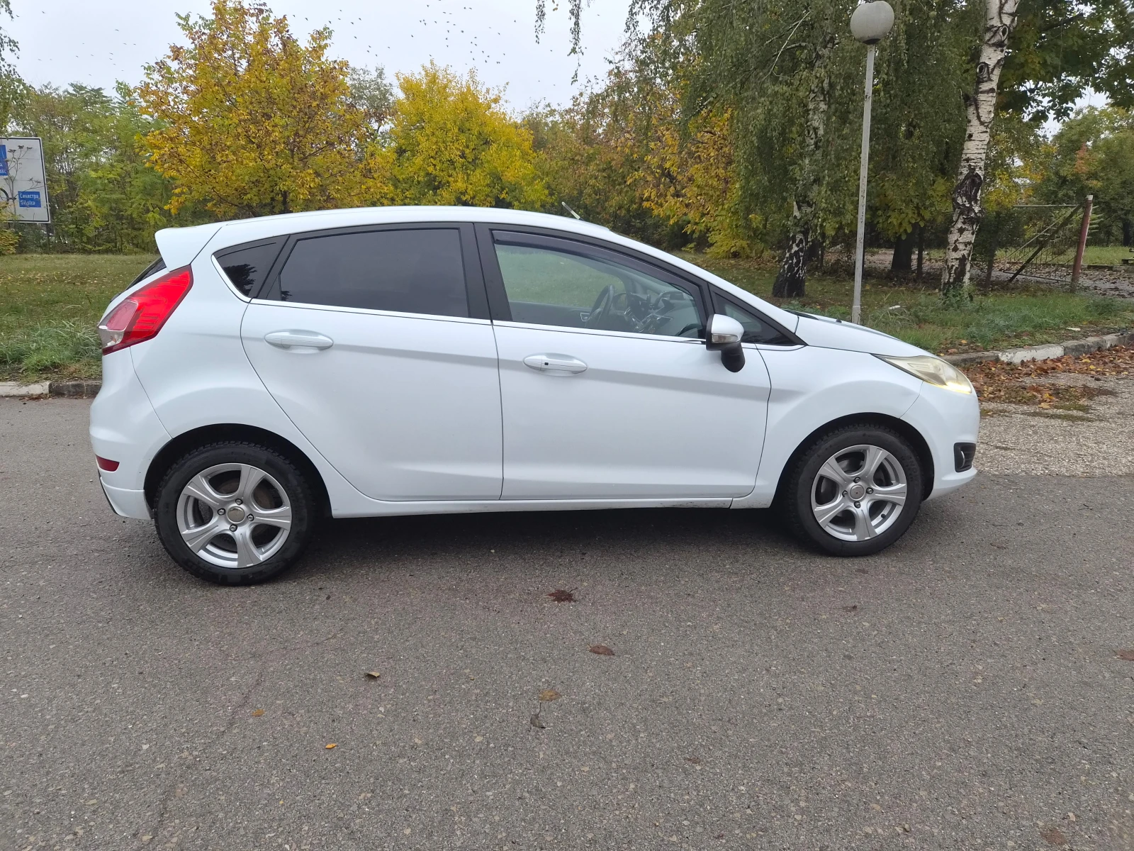 Ford Fiesta, снимка 4 - Автомобили и джипове - 56741930