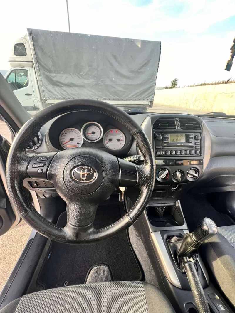 Toyota Rav4 2.0Бензин, снимка 6 - Автомобили и джипове - 48213829