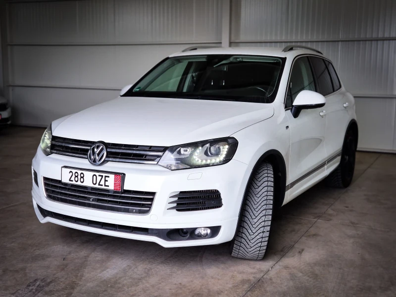 VW Touareg 3.0 TDI R Line, снимка 1 - Автомобили и джипове - 49564790