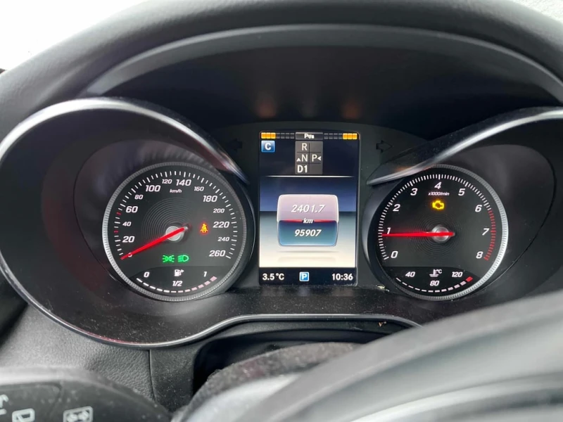 Mercedes-Benz GLC 300 2019 * CARFAX * БЕЗ ПЪРВОНАЧАЛНА ВНОСКА, снимка 8 - Автомобили и джипове - 52861705