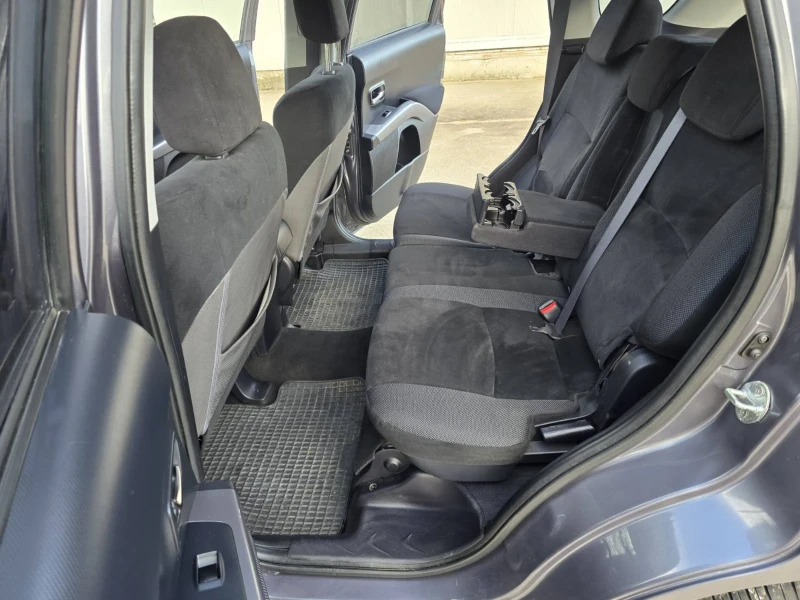 Mitsubishi Outlander 2.0DID 4X4 , снимка 10 - Автомобили и джипове - 52933979