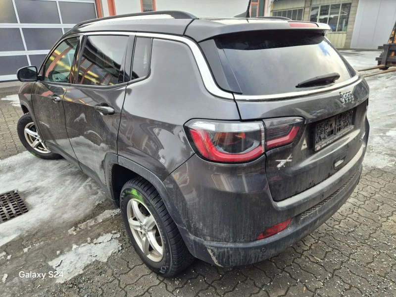 Jeep Compass 1.6D* LIMITED* EURO6D* LED/XENON* NAVI* CAMERA* , снимка 4 - Автомобили и джипове - 53377410