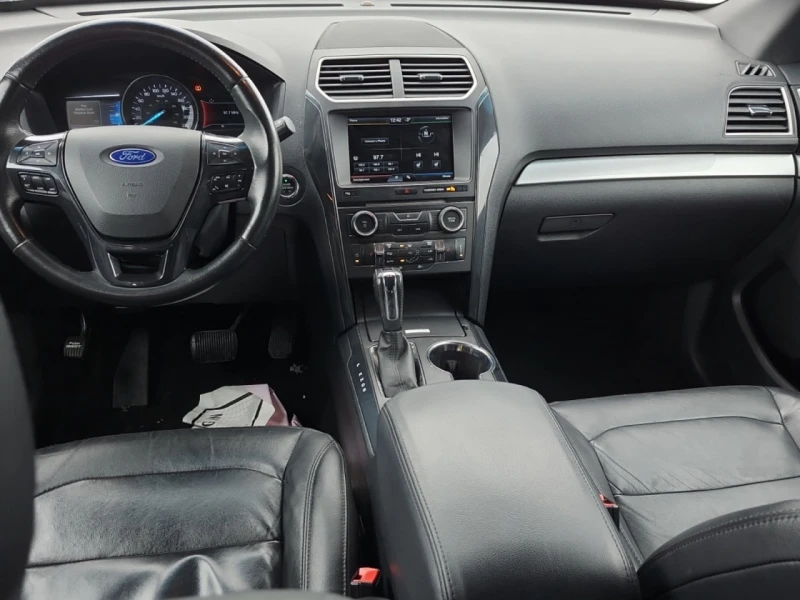 Ford Explorer XLT* Подгреви* Панорама* Камера, снимка 8 - Автомобили и джипове - 53591007